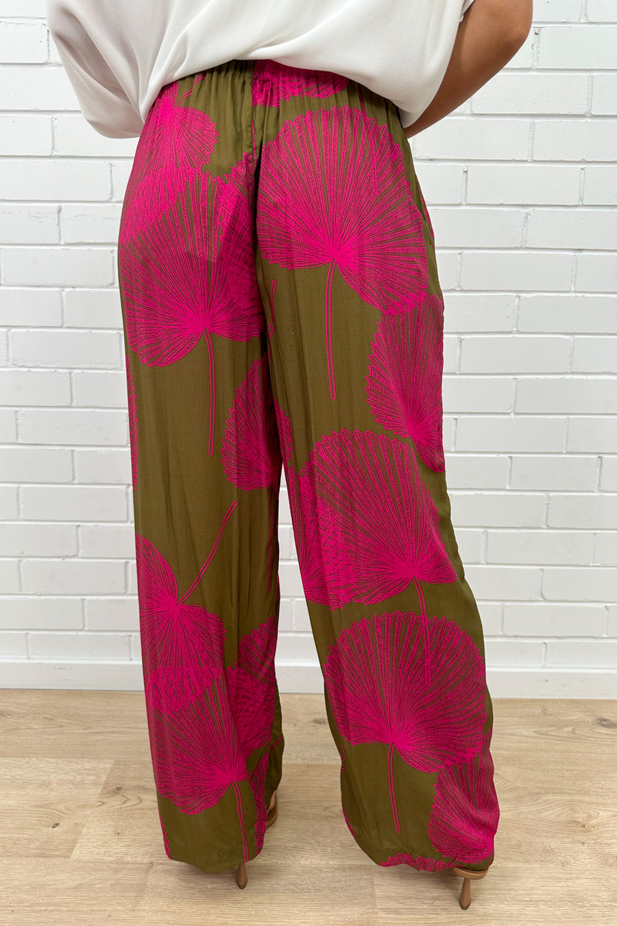 Olive Pink Palm