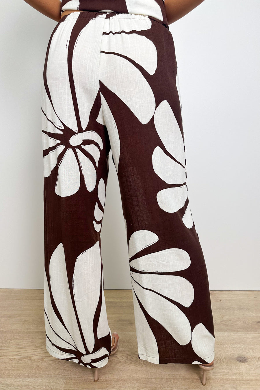 Cream Choc Floral