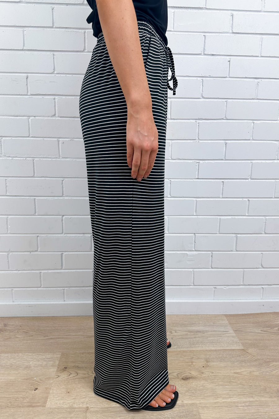 Black White Stripe