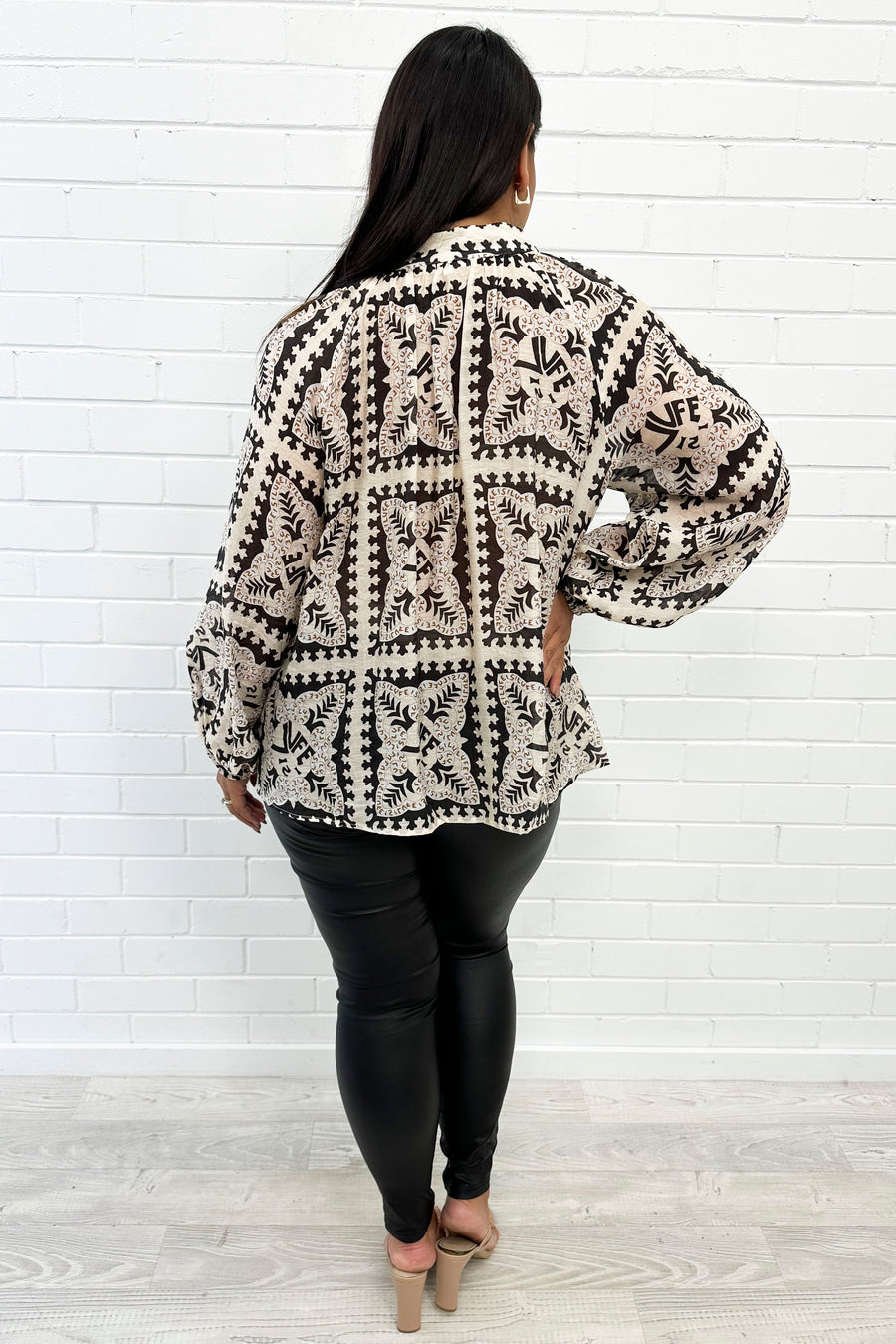 Black Geometric