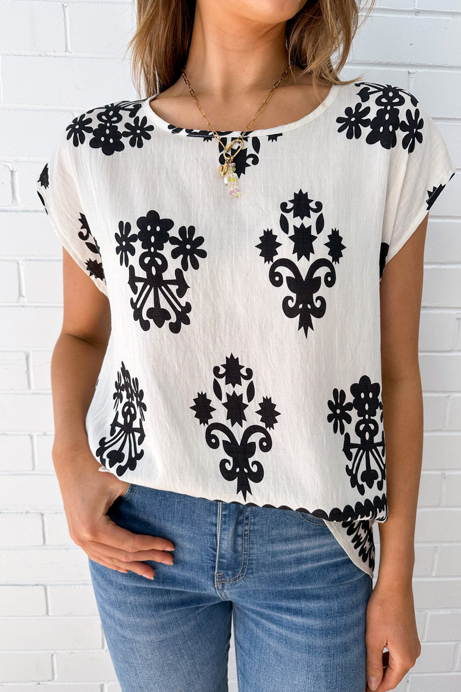 Cream Black