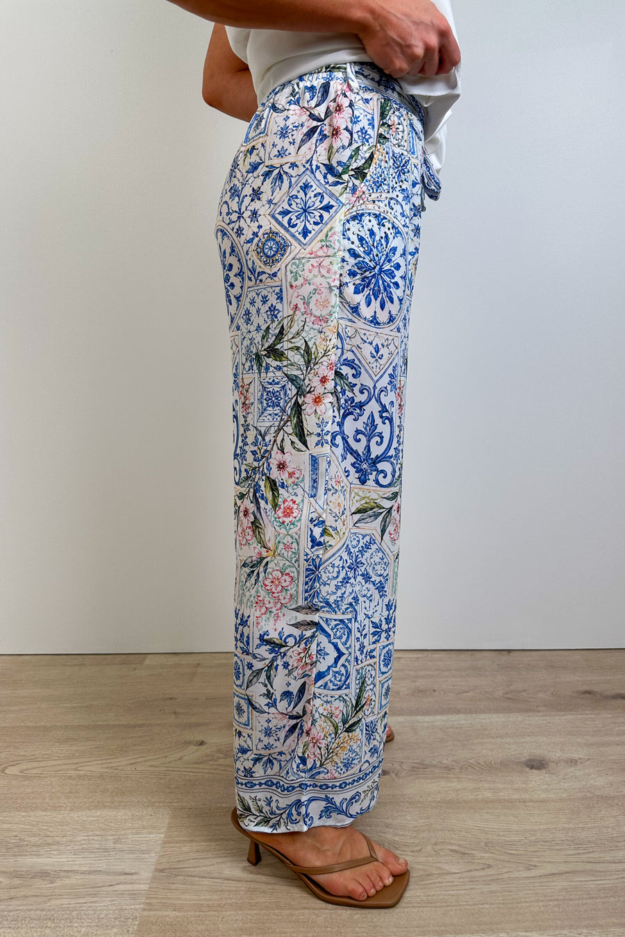 Floral Tile Print