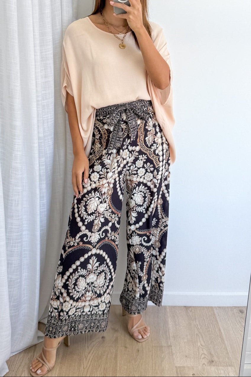 Black Vintage Pearl