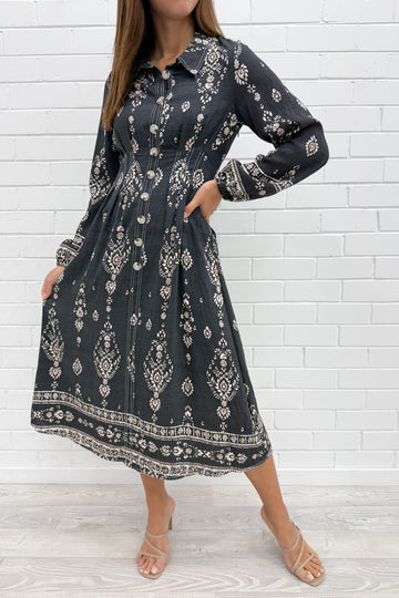 Slate Beige Border: kym