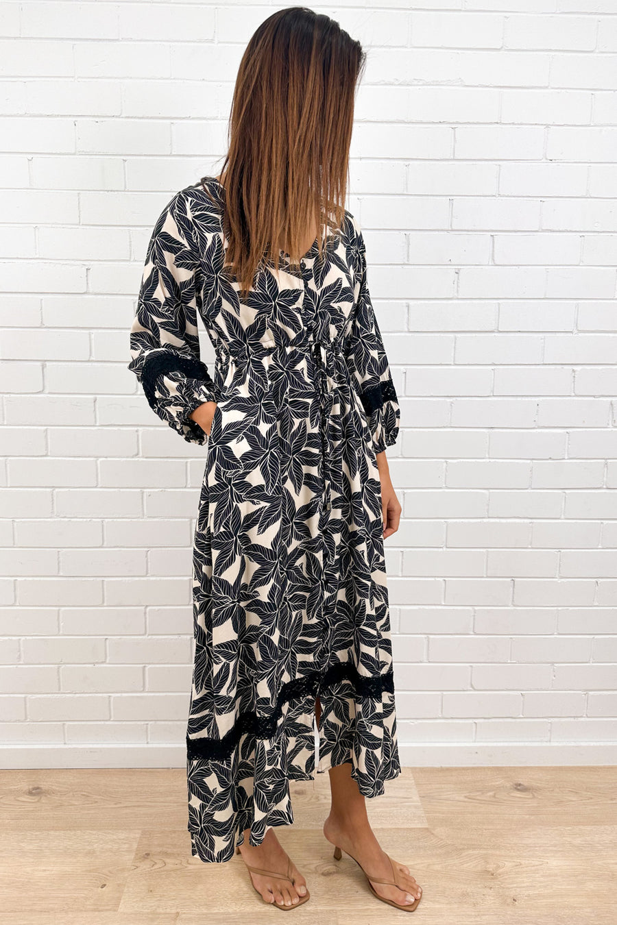 Black Cream Floral