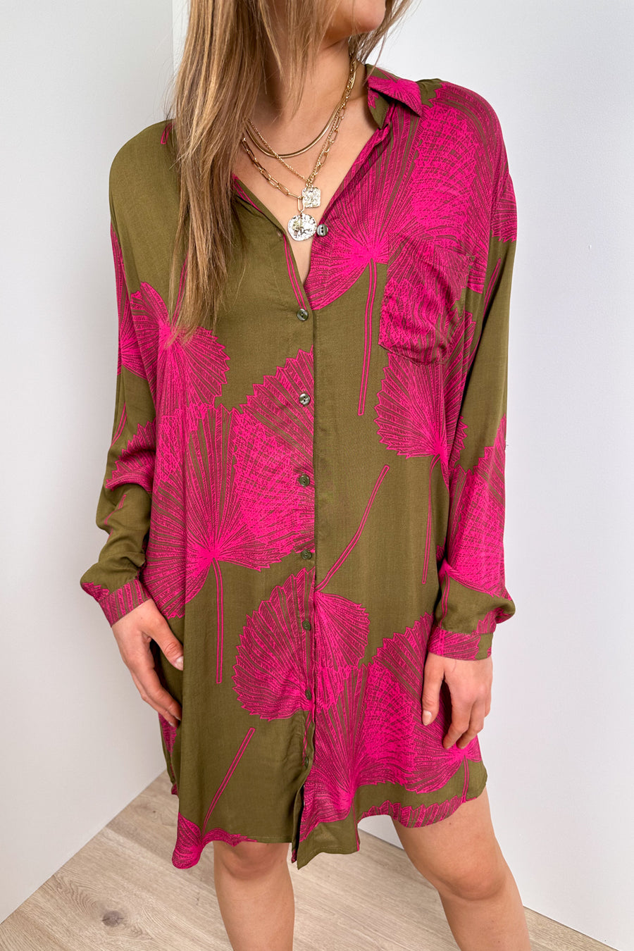 Olive Pink Palm