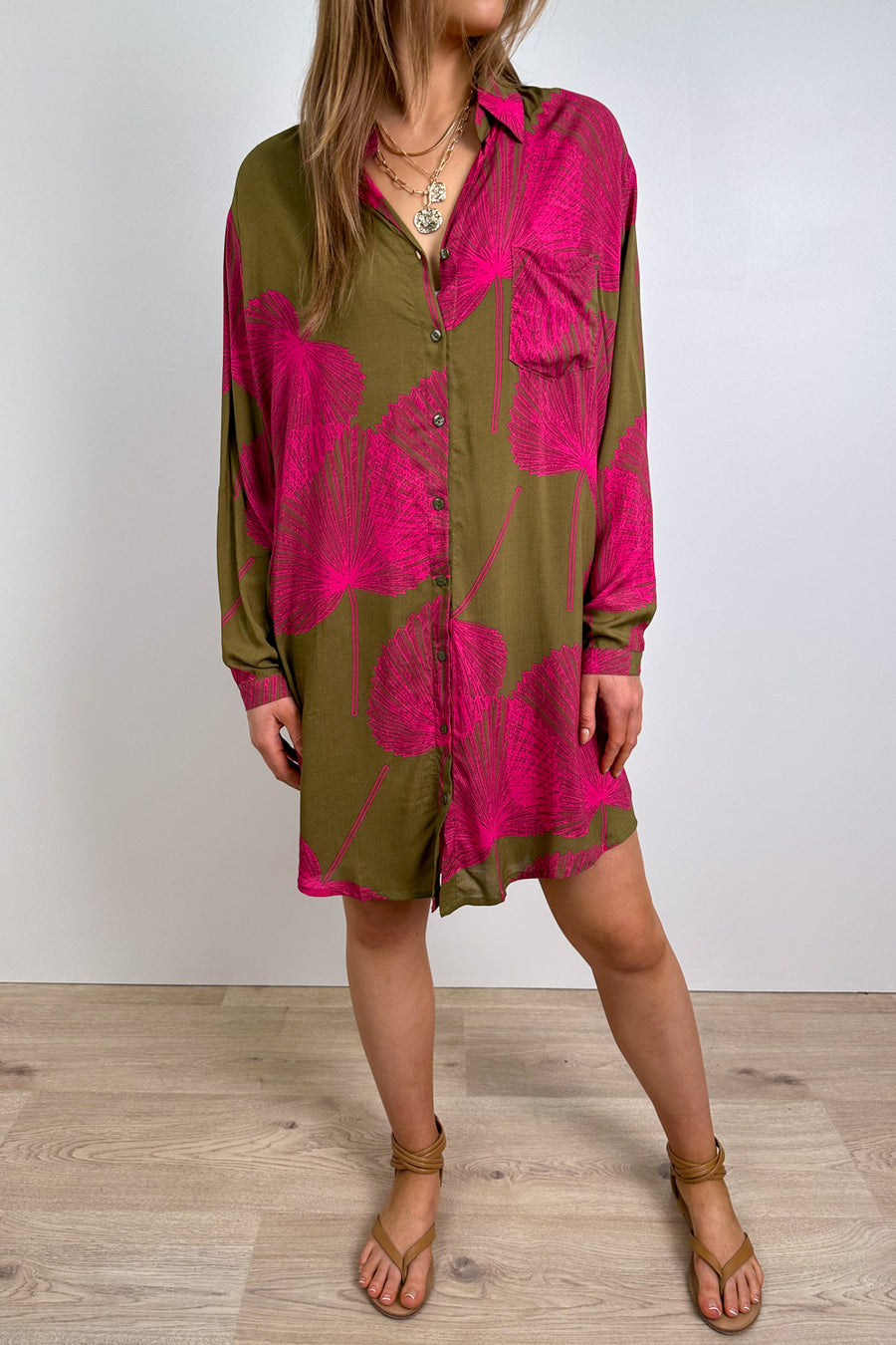 Olive Pink Palm
