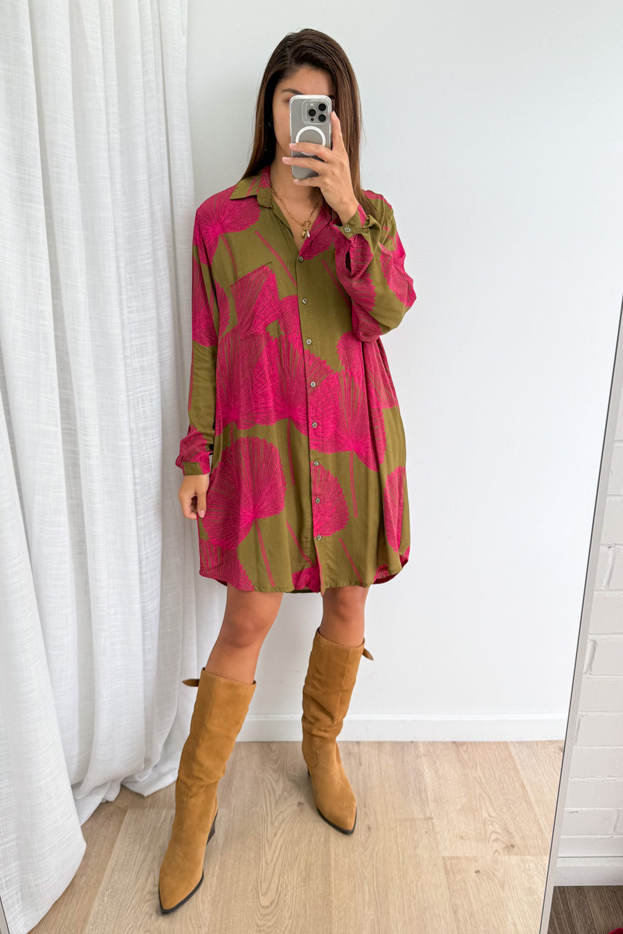 Olive Pink Palm