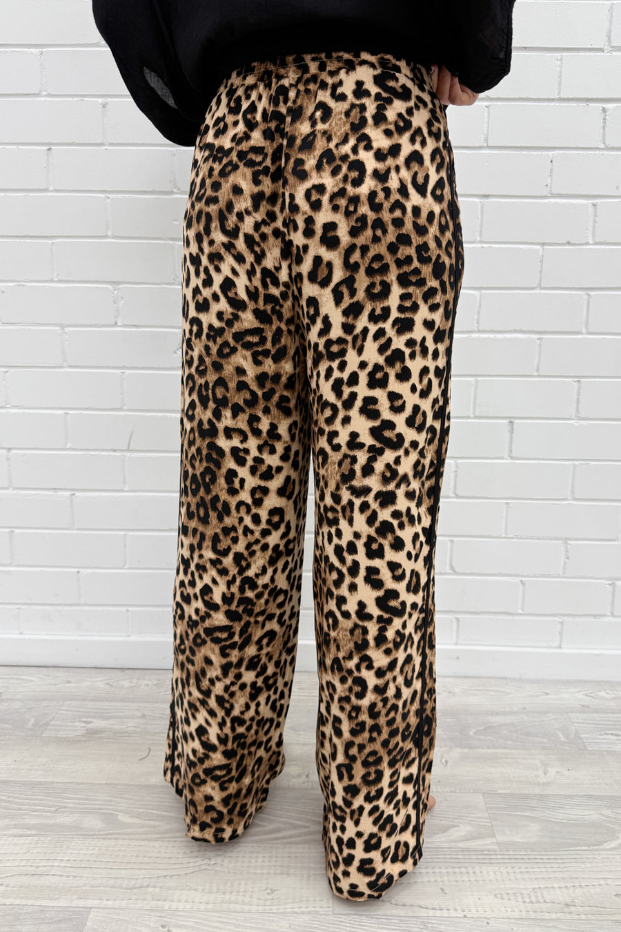 Leopard Black