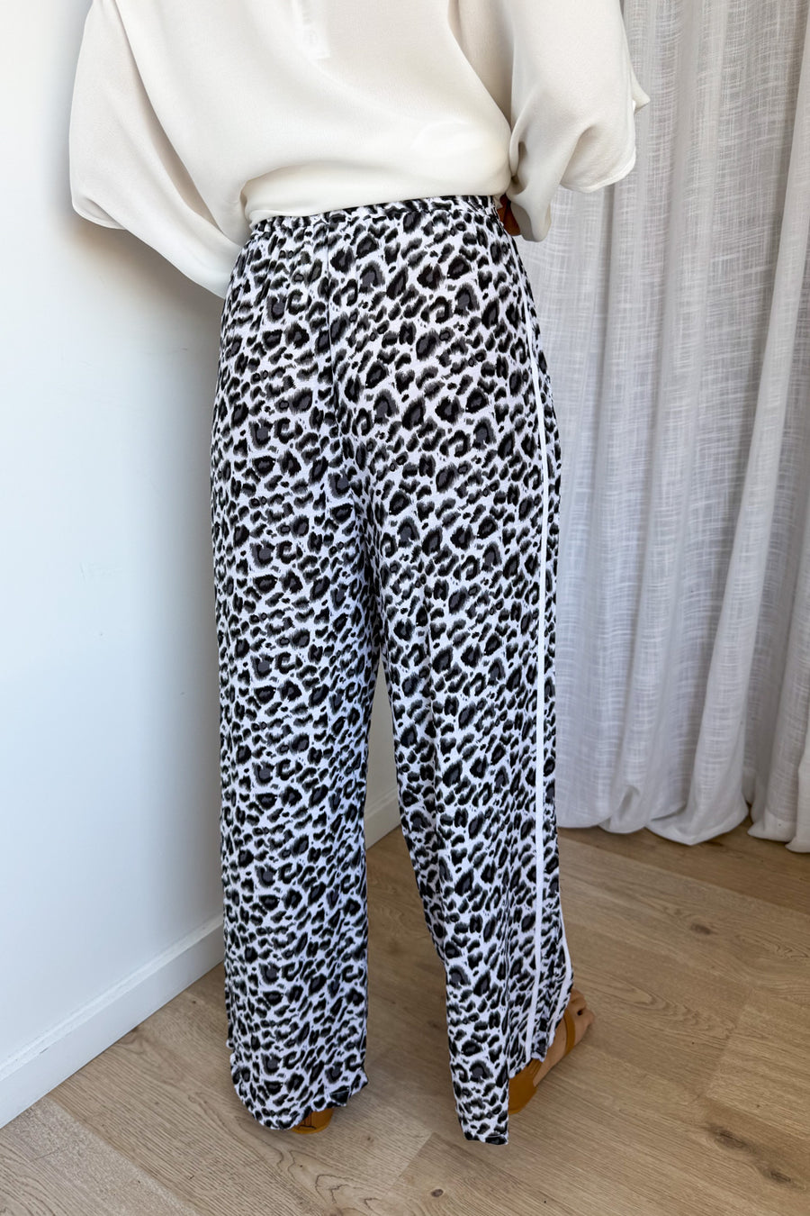 White Grey Leopard