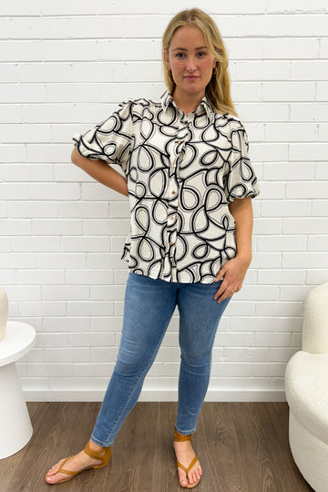 White Black Swirl: ebba