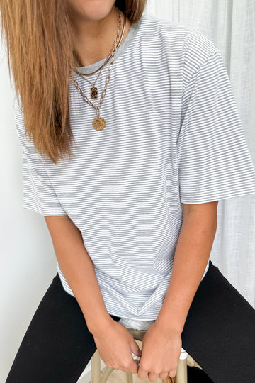Grey White Stripe: kym