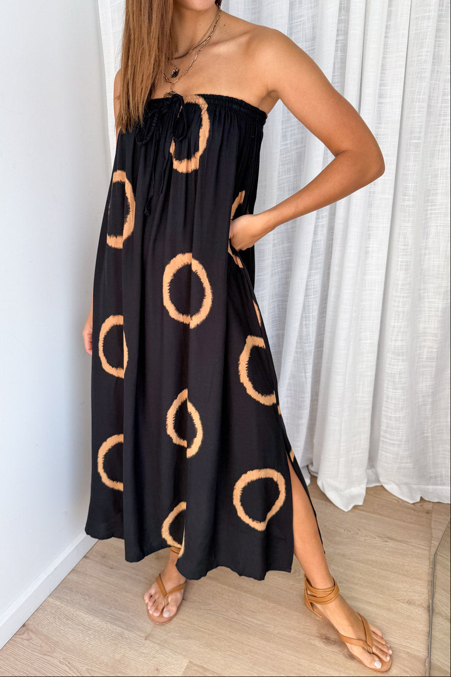Black Circle Print
