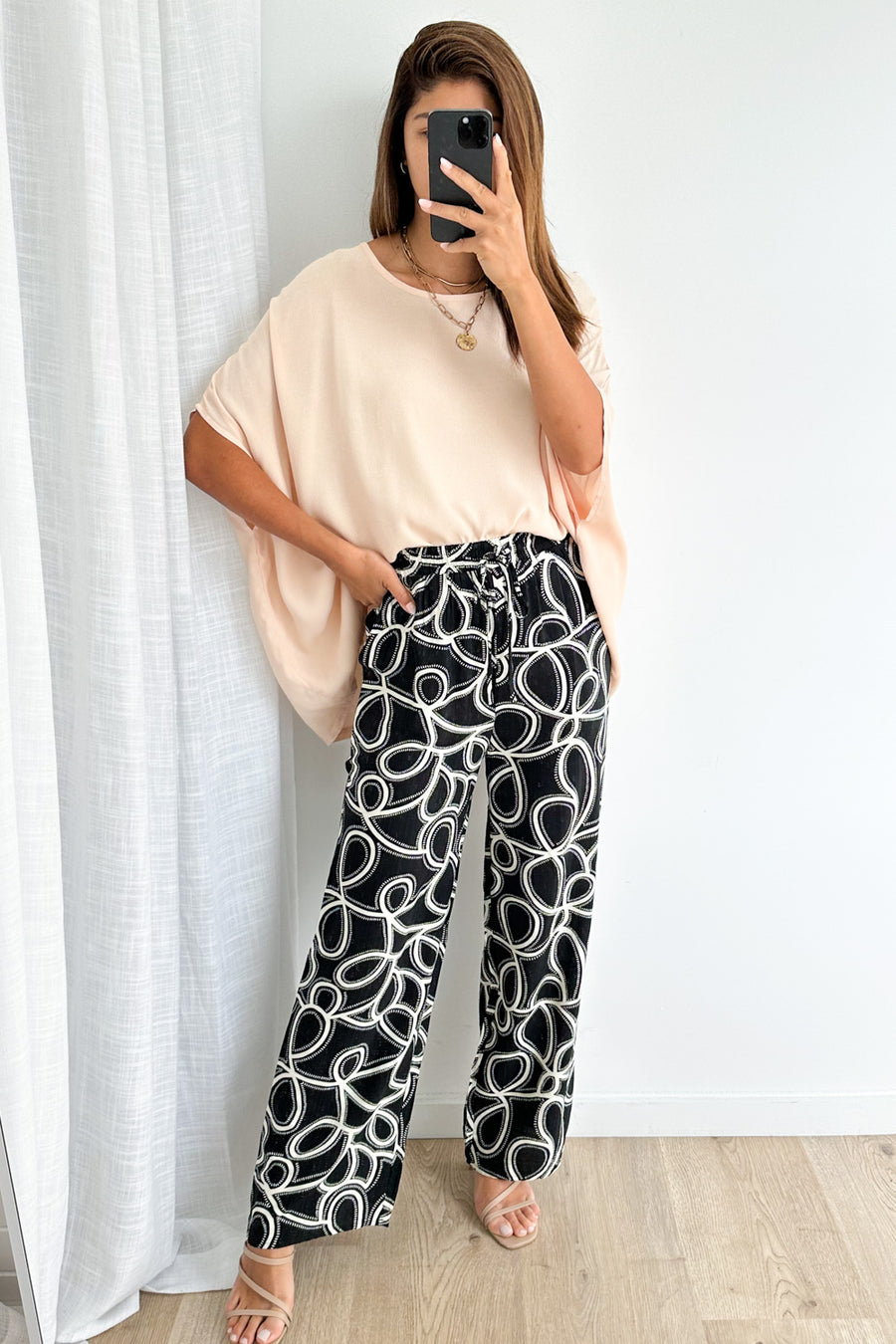 Black White Swirl