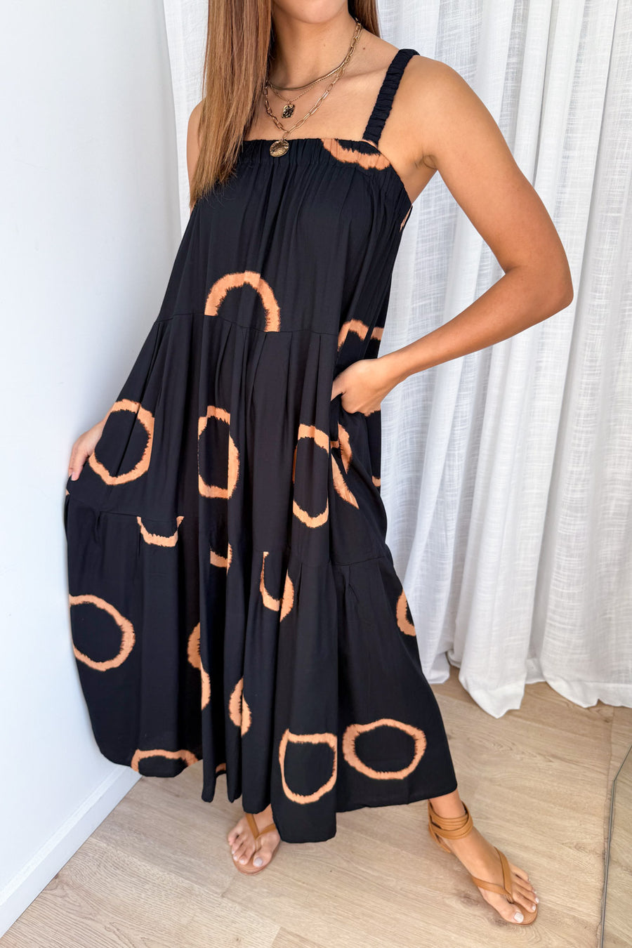 Black Circle Print