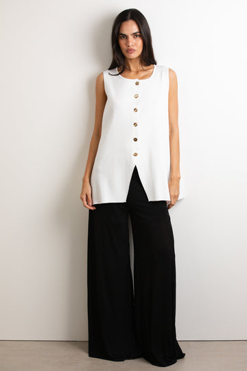 White: nina