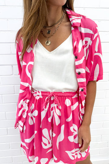 Pink White: kym