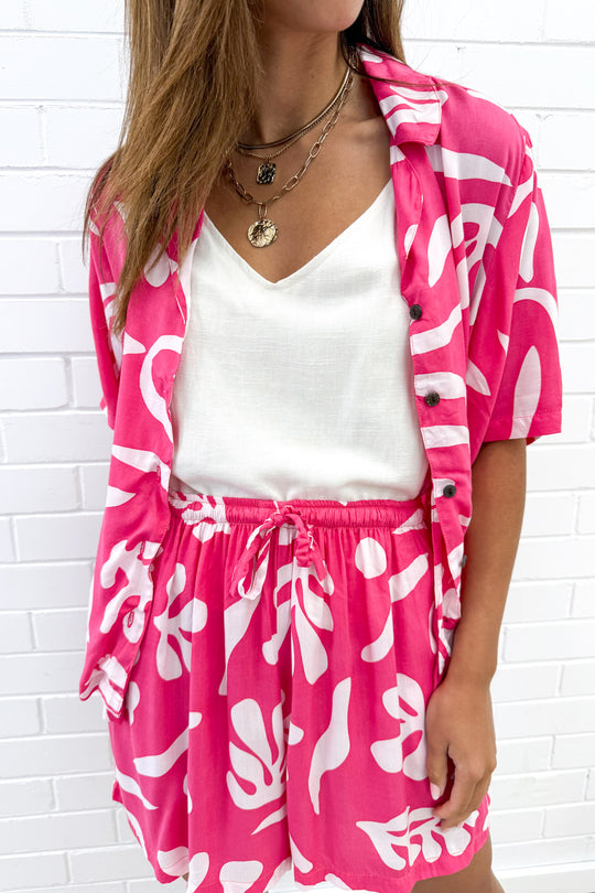 Pink White: kym
