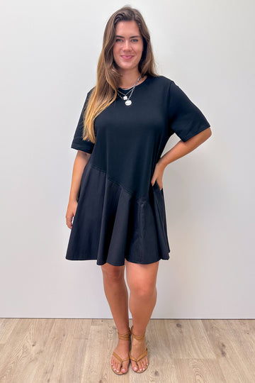 Black: maria