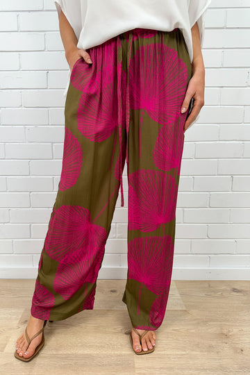 Olive Pink Palm: eve