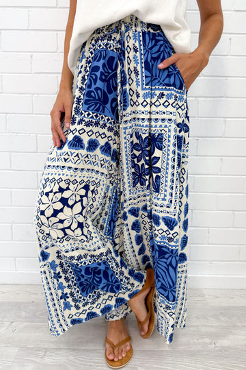 White Blue Multi: kate