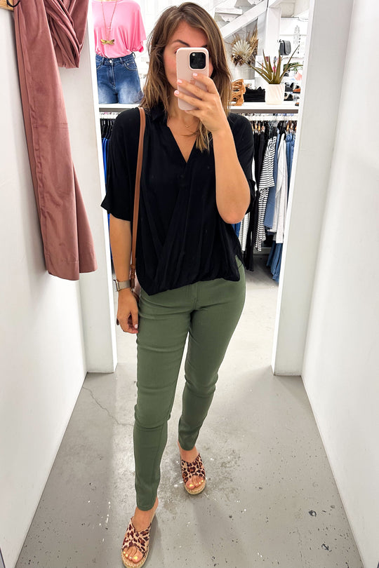 Khaki: julie