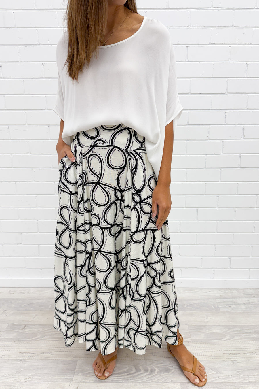 White Black Swirl