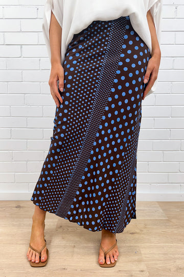 Chocolate Blue Spot: eve