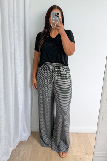 Black White Stripe: ash