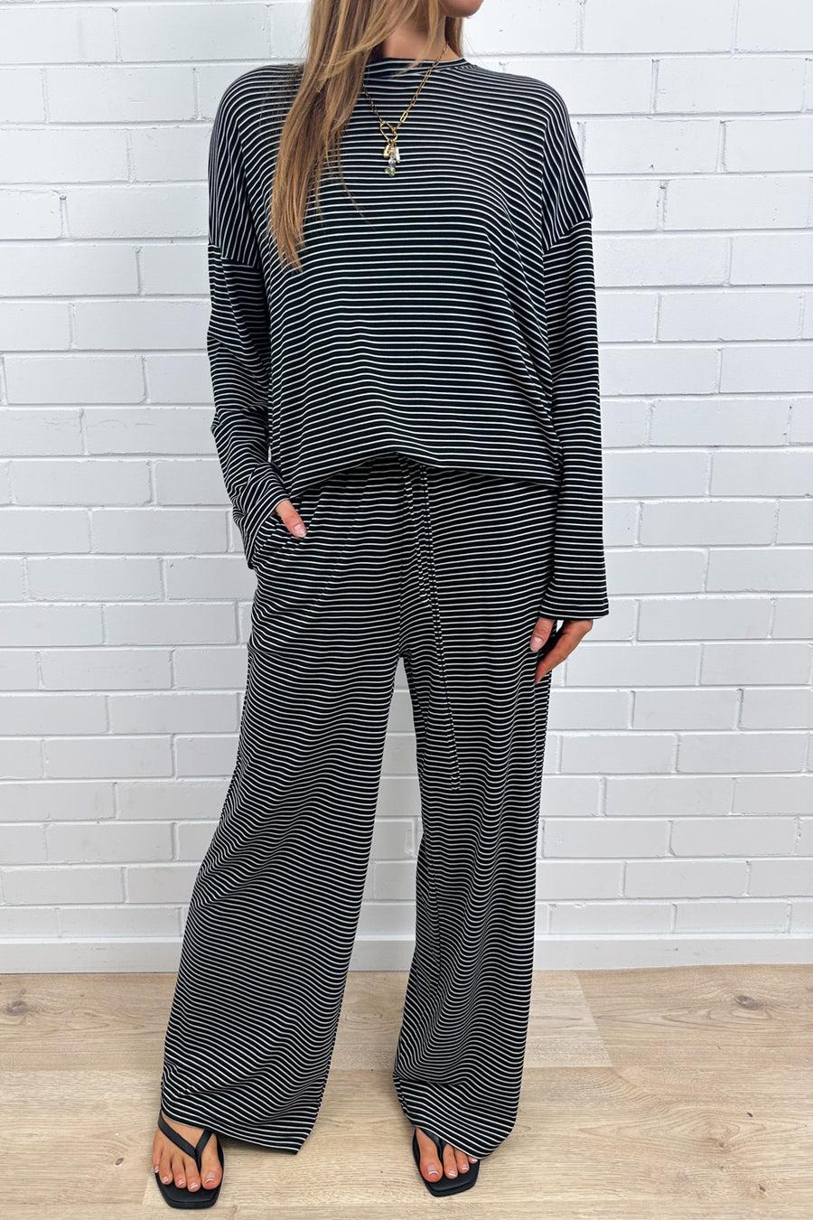 Black White Stripe