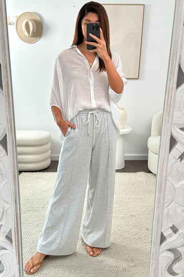 Grey: kym