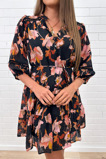 Black Blush Floral: taylor