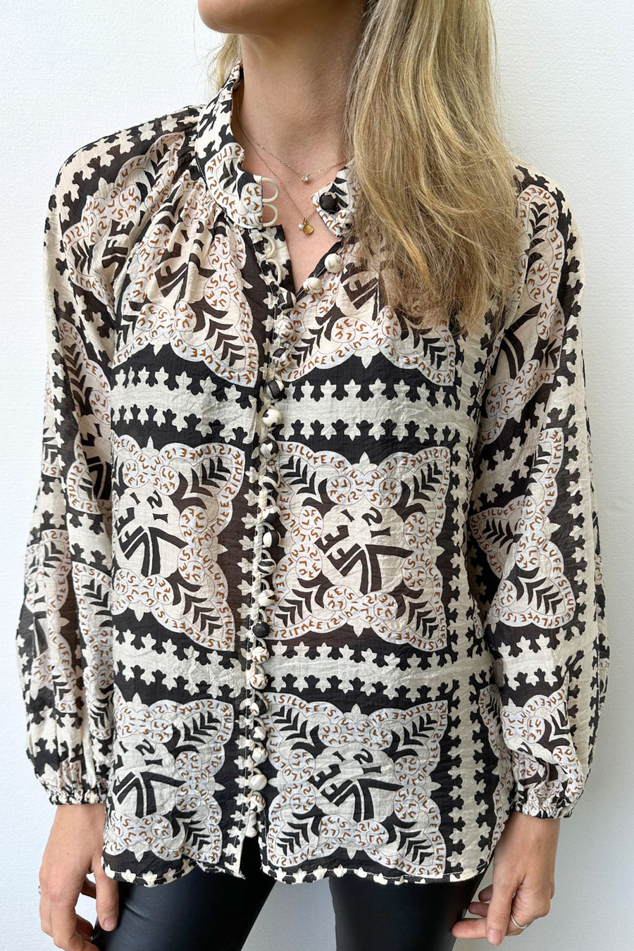 Black Geometric