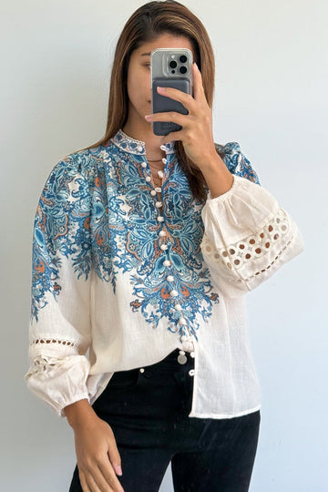 Cream Blue Paisley: kym