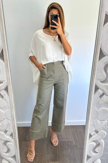Khaki: kym