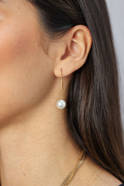 Iris Pearl Earring