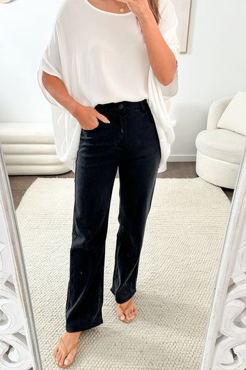 Black: kym