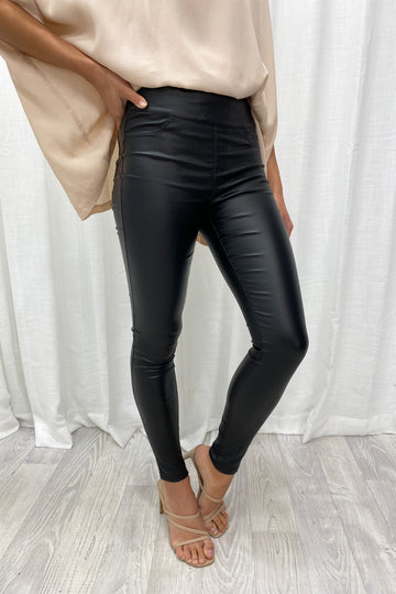 Black Wetlook: kym