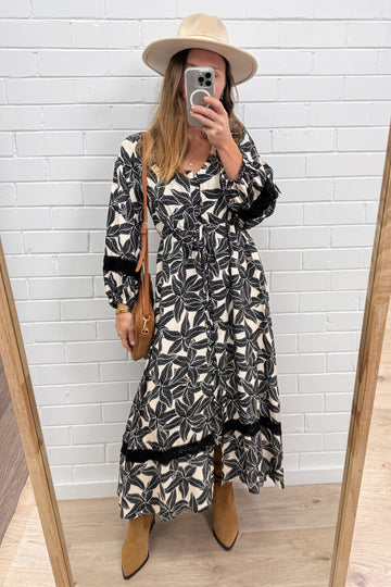 Black Cream Floral: bri