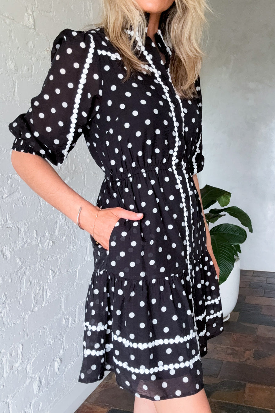 Black White Spot