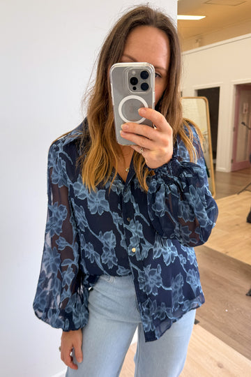 Navy Blue: bri