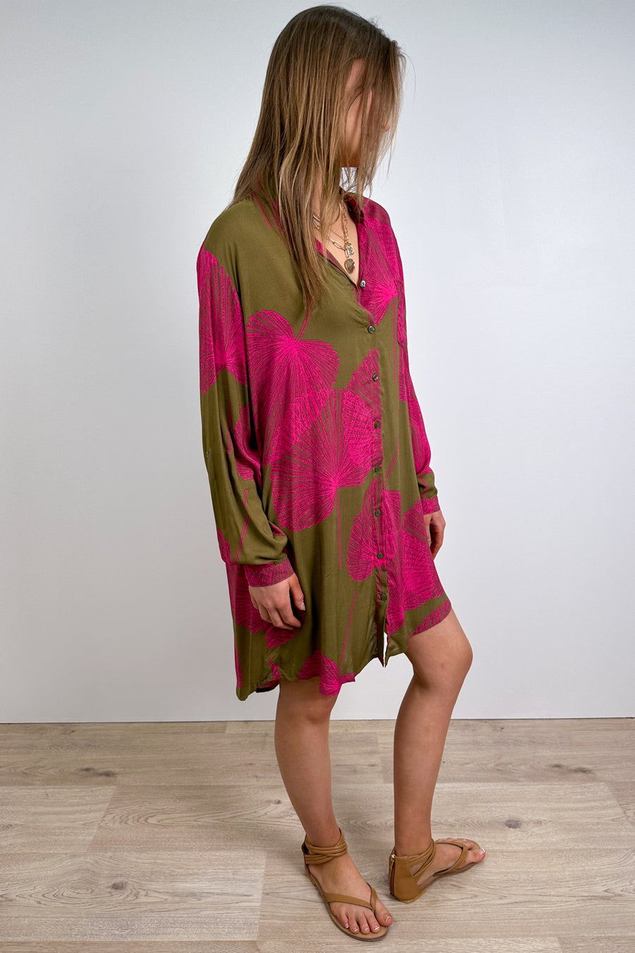 Olive Pink Palm
