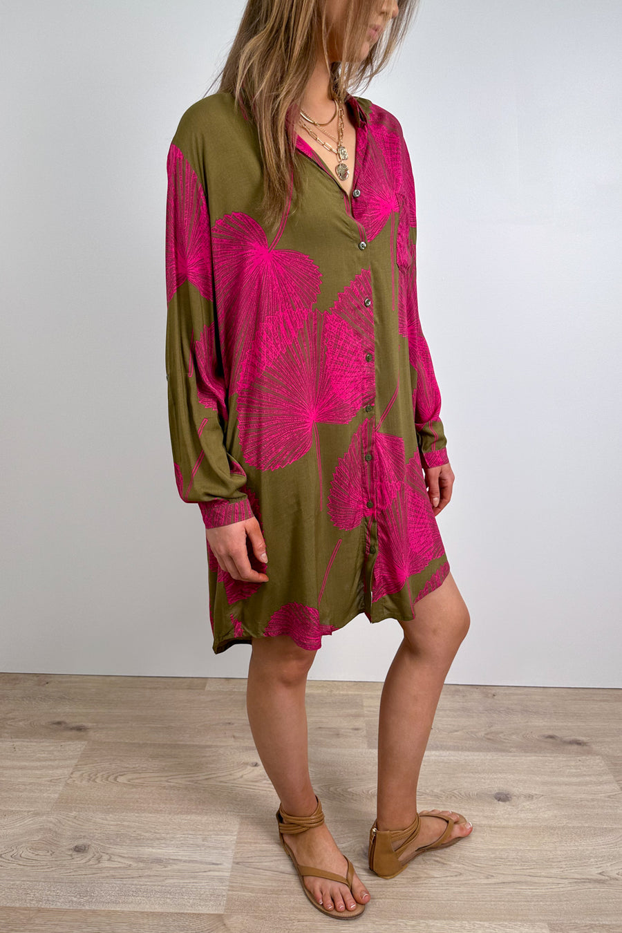 Olive Pink Palm