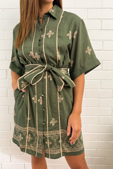 Green: kym