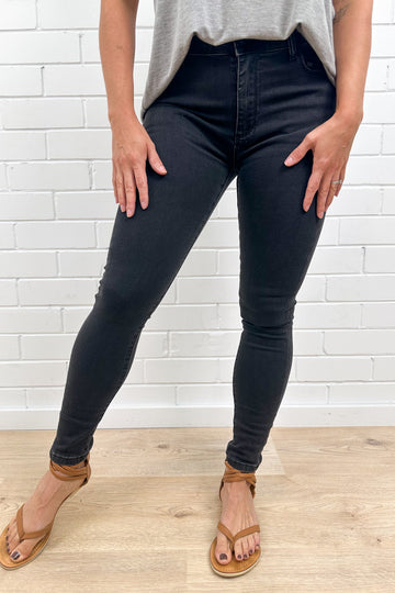 Washed Black: charlie