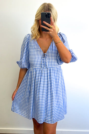 Blue Check: beth
