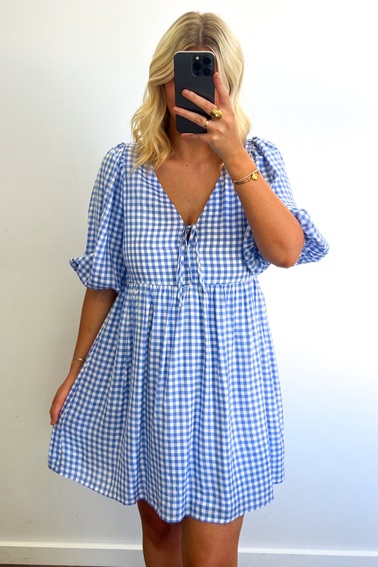 Blue Check: beth