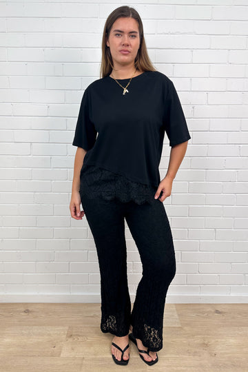 Black: maria