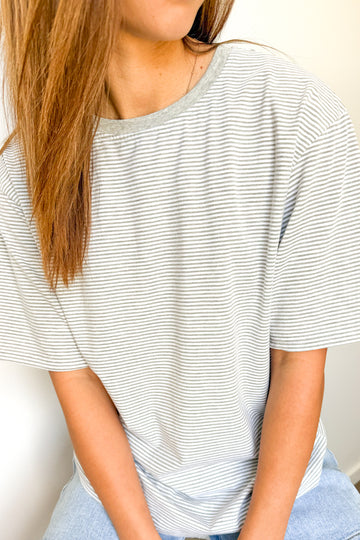 Grey White Stripe: kym