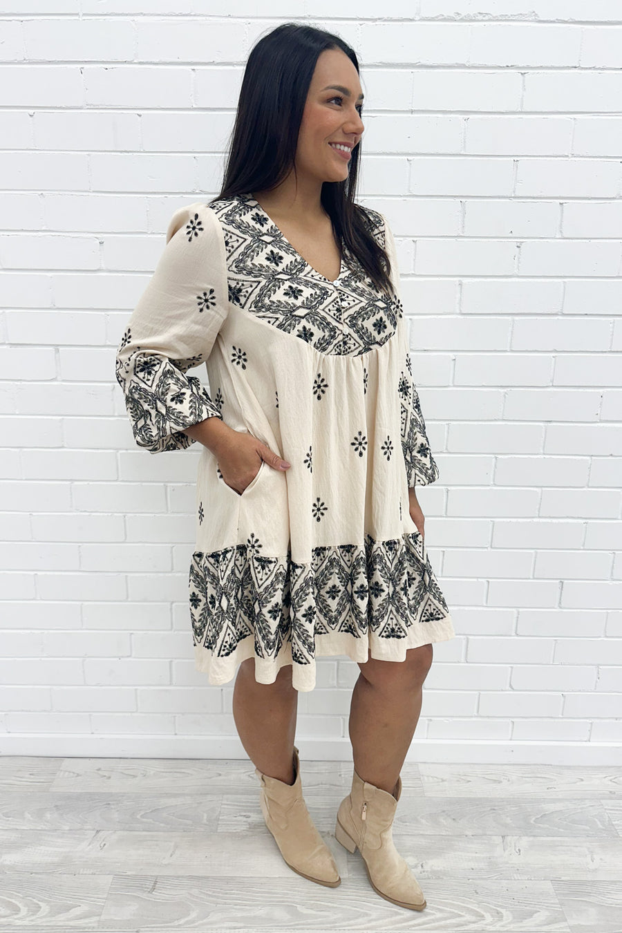 Cream Black